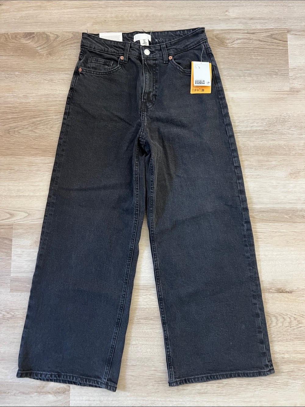 H&M Womenβs High Waist Wide Black Jeans
